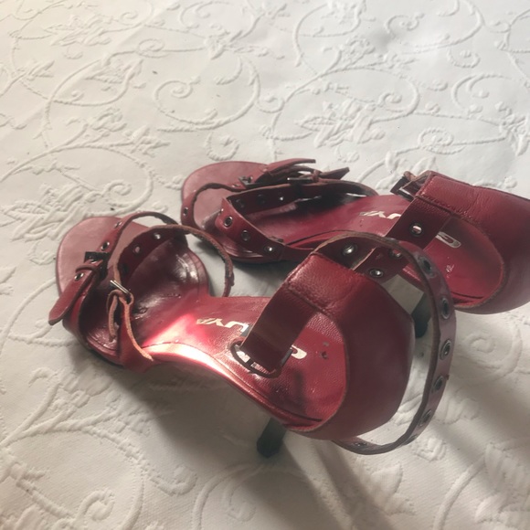 Shoes - Picture 2 of 3